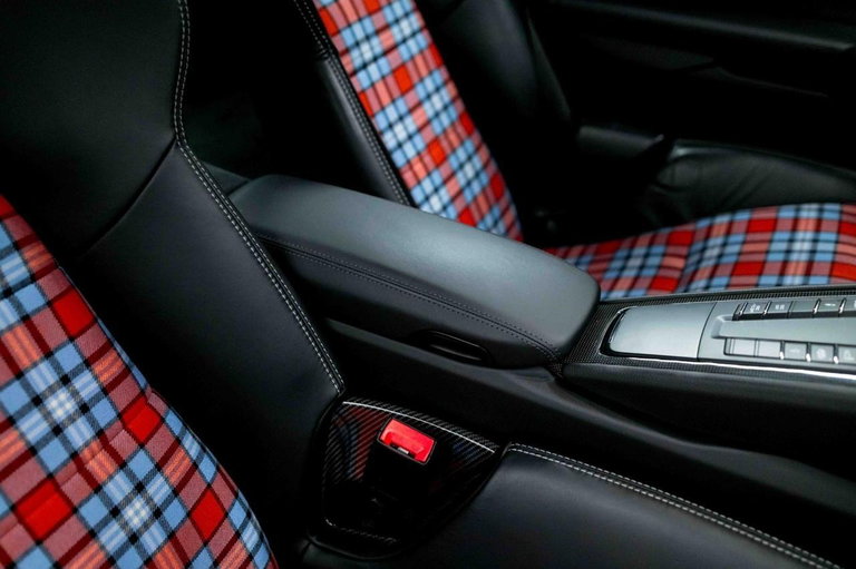 Porsche 991.2 GT3 Touring