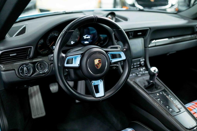 Porsche 991.2 GT3 Touring