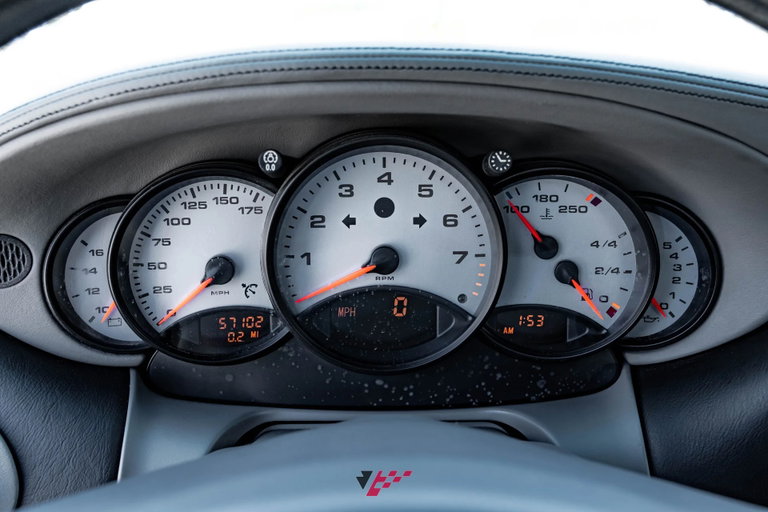 Porsche 996 Carrera 4
