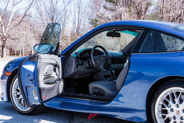 Porsche 996 Carrera 4