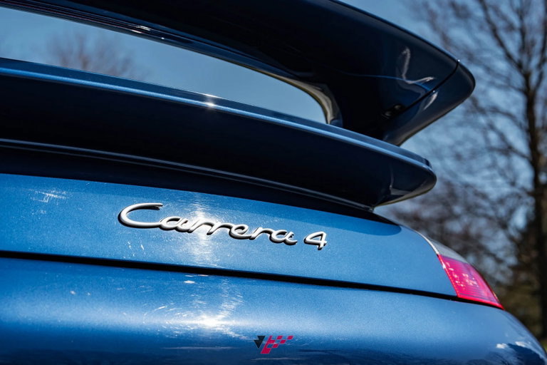 Porsche 996 Carrera 4