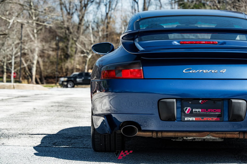 Porsche 996 Carrera 4
