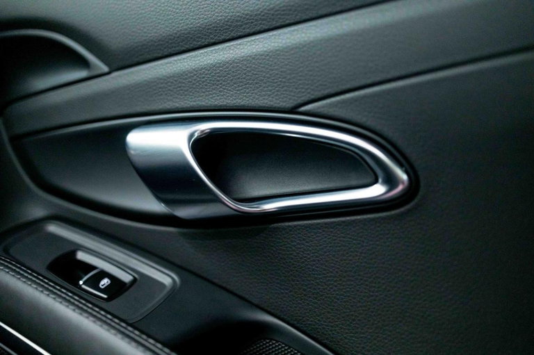 Porsche 991.2 GT3 Touring