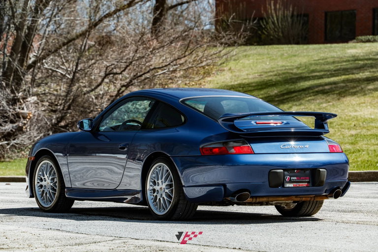 Porsche 996 Carrera 4
