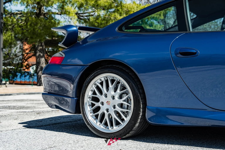 Porsche 996 Carrera 4