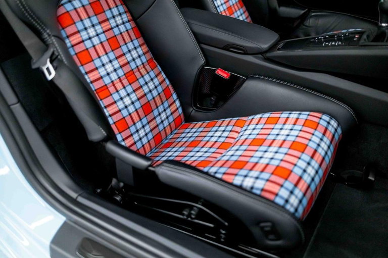 Porsche 991.2 GT3 Touring