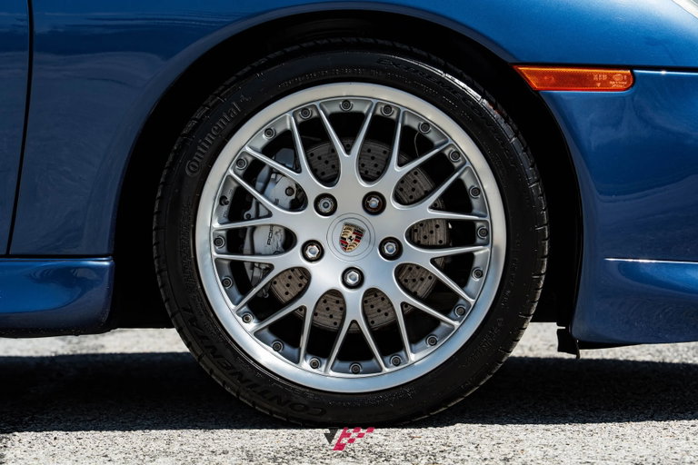 Porsche 996 Carrera 4