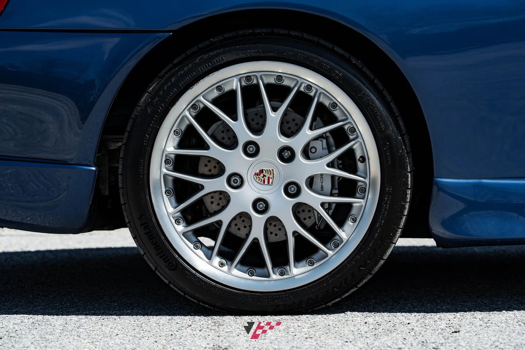Porsche 996 Carrera 4
