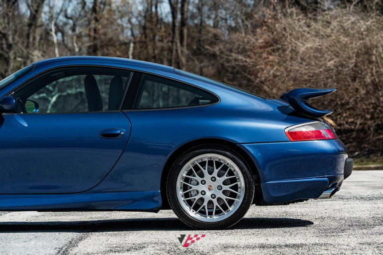 Porsche 996 Carrera 4