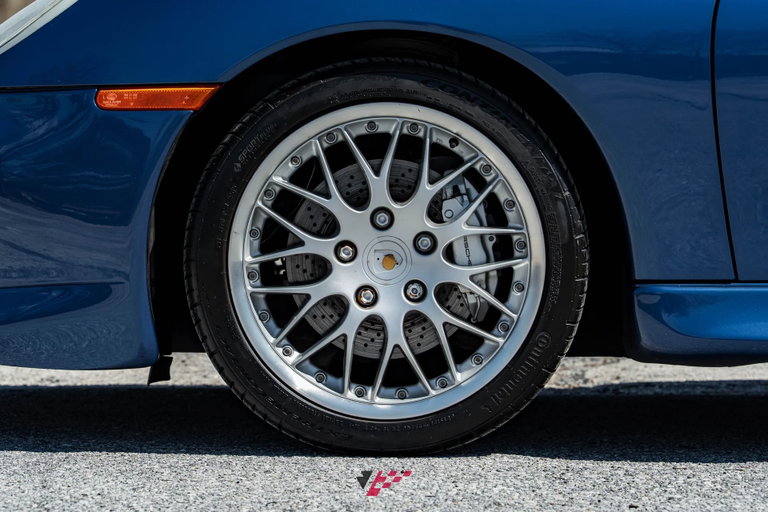 Porsche 996 Carrera 4