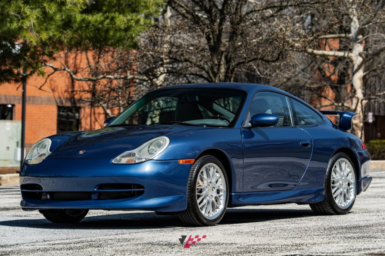 Porsche 996 Carrera 4