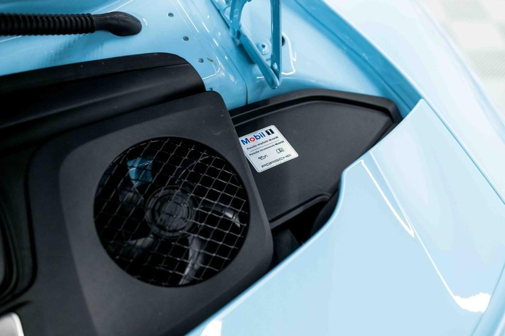 Porsche 991.2 GT3 Touring