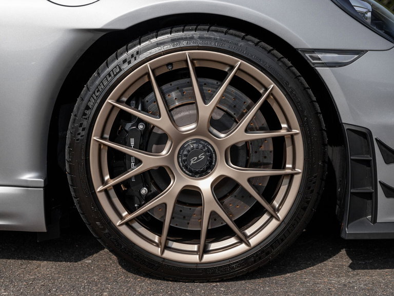 Porsche 718 Cayman GT4 RS