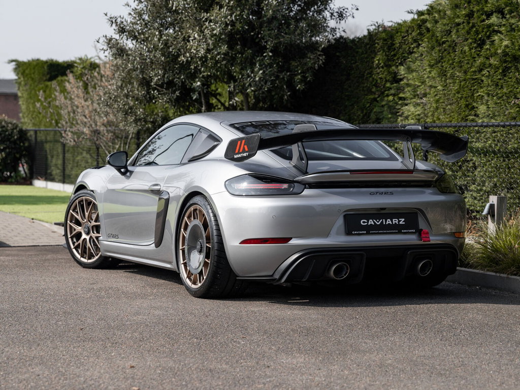 Porsche 718 Cayman GT4 RS