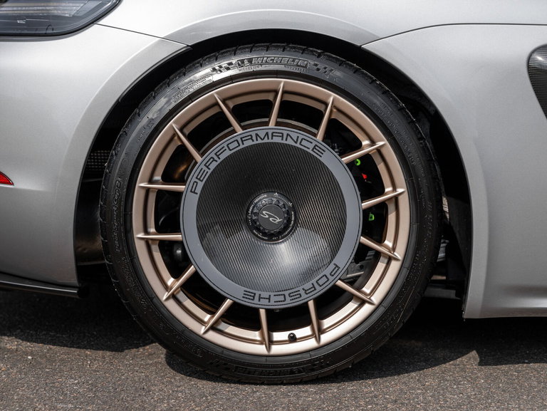 Porsche 718 Cayman GT4 RS