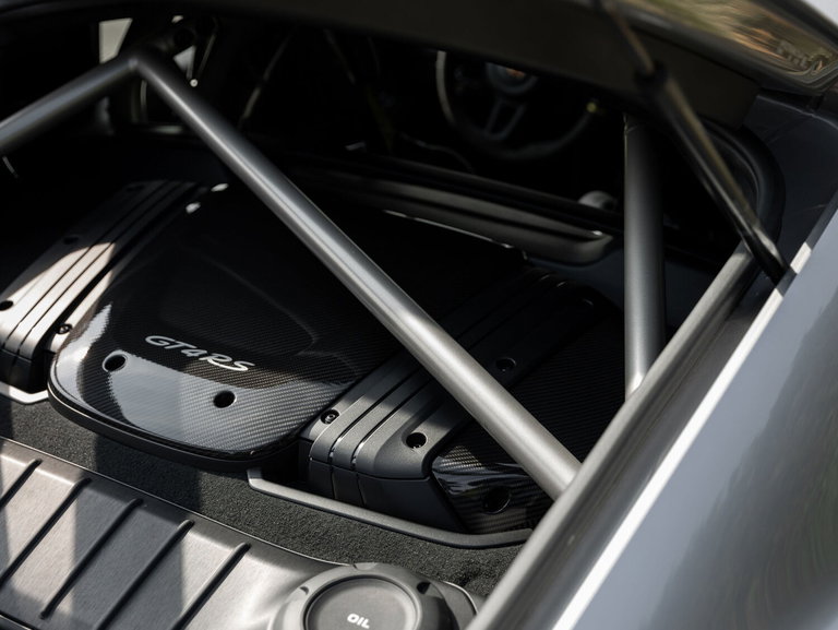 Porsche 718 Cayman GT4 RS