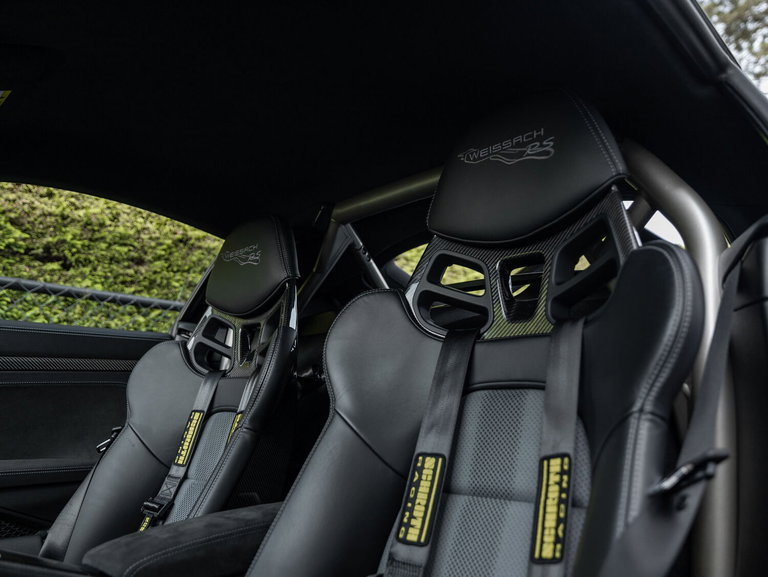 Porsche 718 Cayman GT4 RS