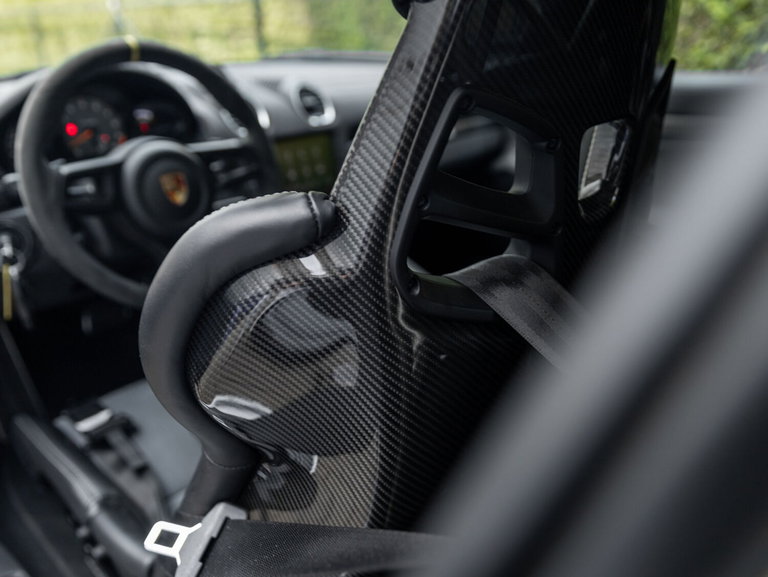 Porsche 718 Cayman GT4 RS