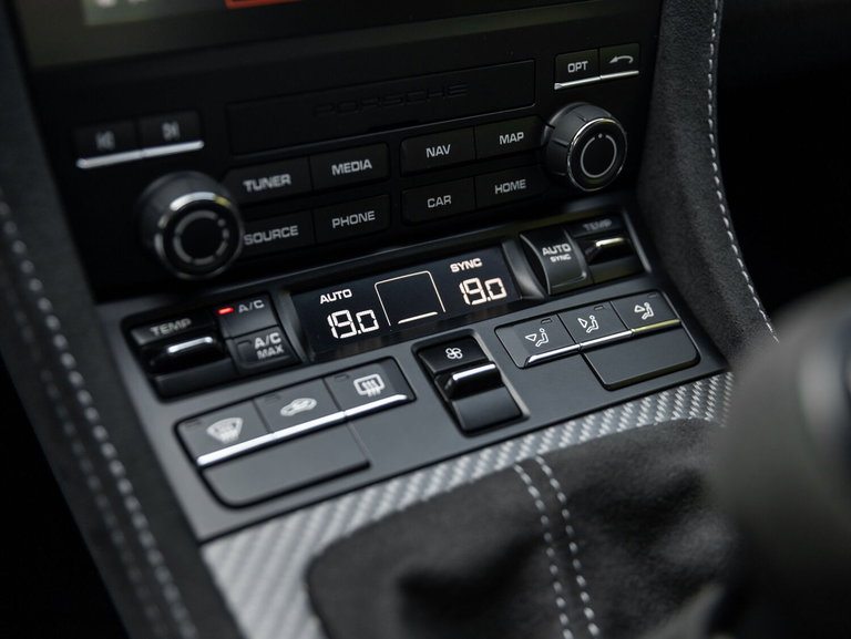 Porsche 718 Cayman GT4 RS