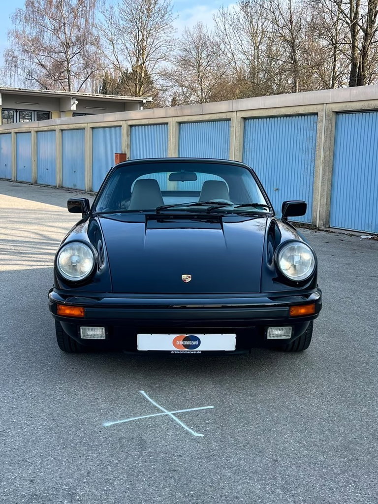 Porsche 911 Carrera 3.2