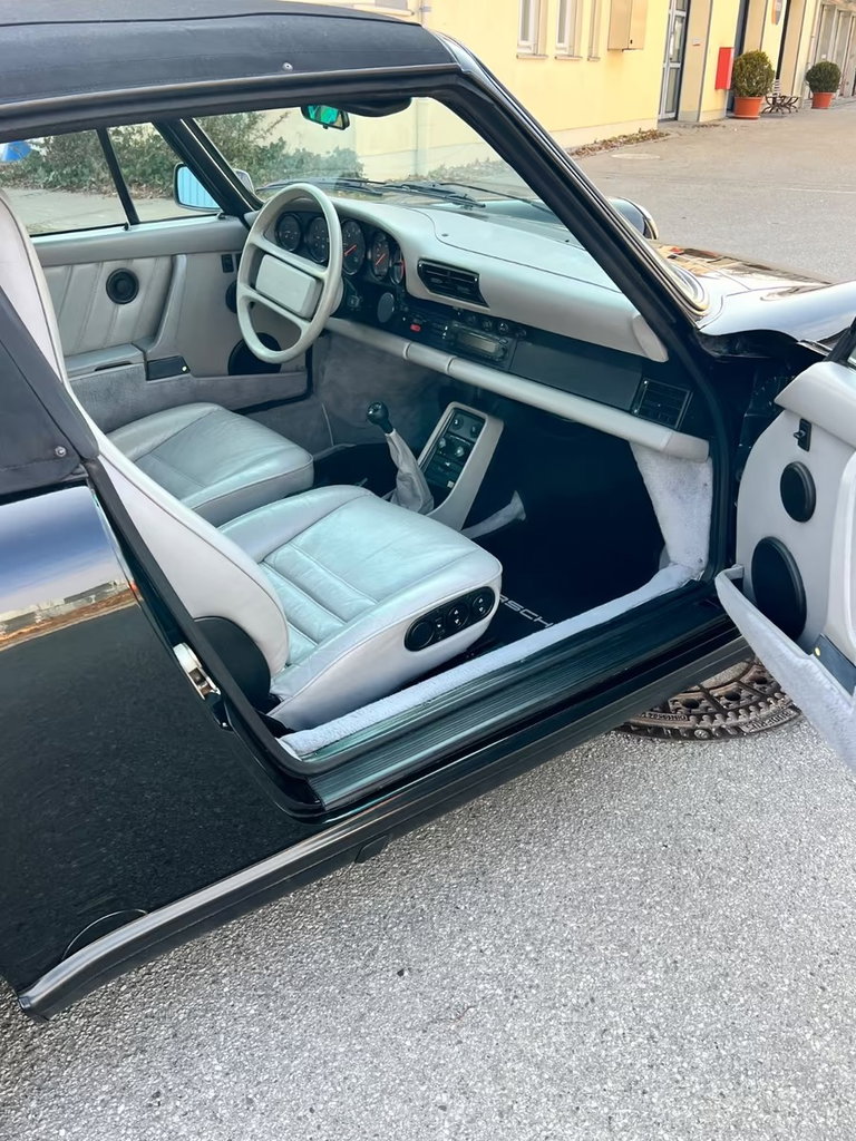 Porsche 911 Carrera 3.2