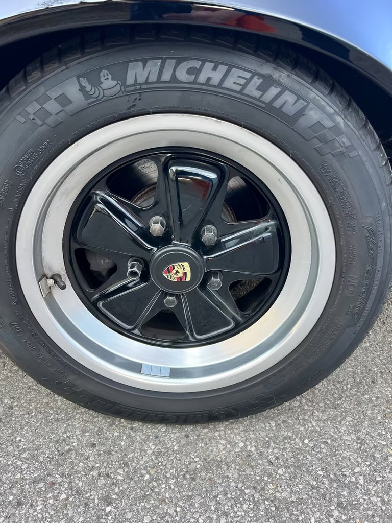 Porsche 911 Carrera 3.2