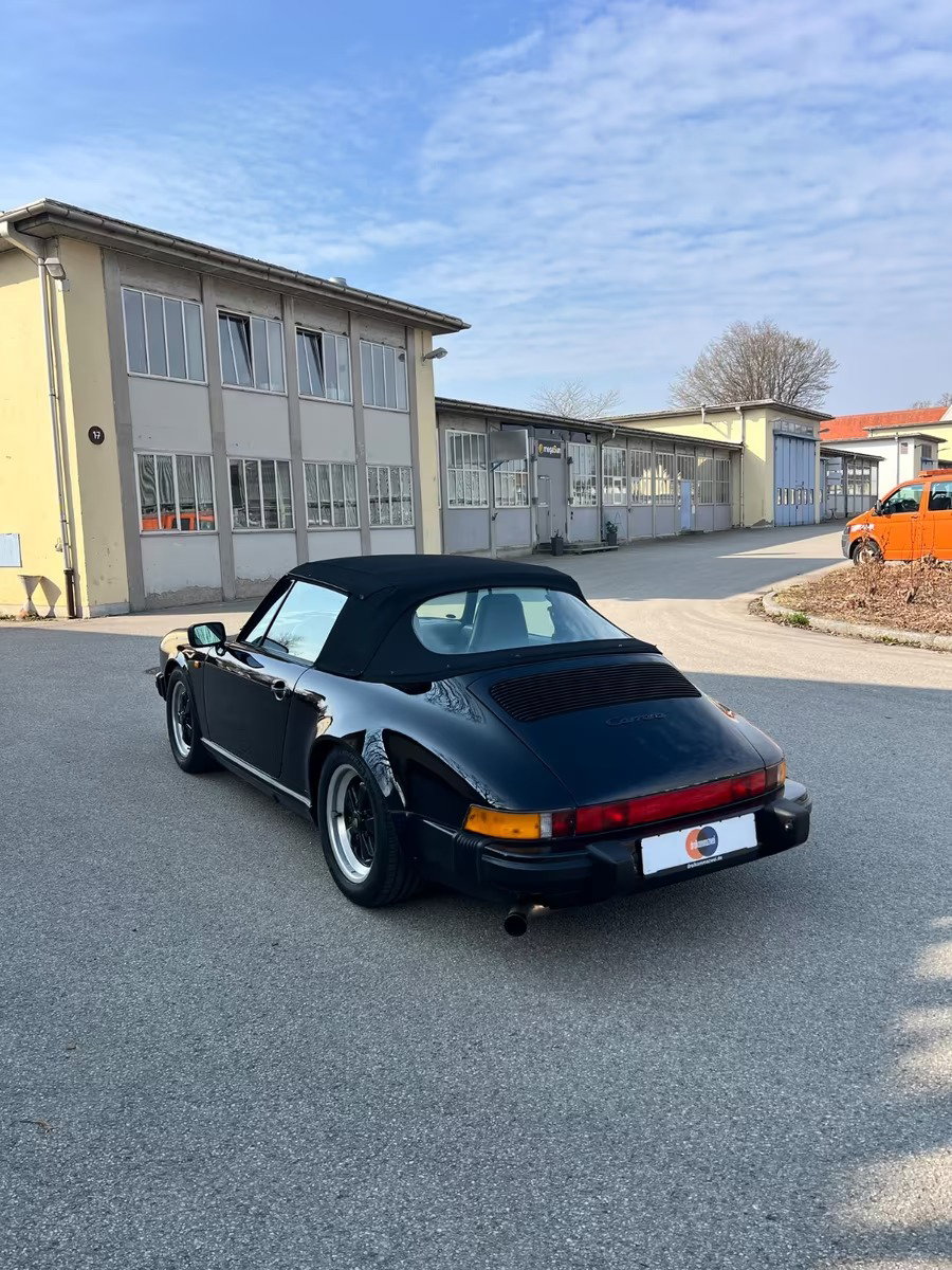 Porsche 911 Carrera 3.2