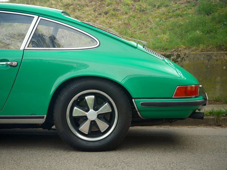 Porsche 911 T