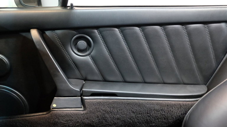 Porsche 911 Carrera 3.2 (US)