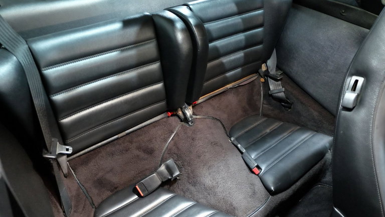 Porsche 911 Carrera 3.2 (US)