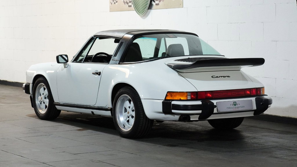 Porsche 911 Carrera 3.2 (US)