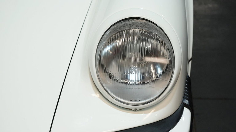 Porsche 911 Carrera 3.2 (US)