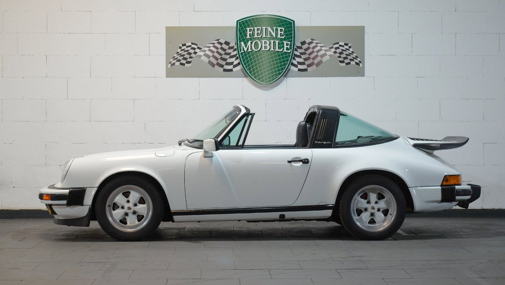 Porsche 911 Carrera 3.2 (US)
