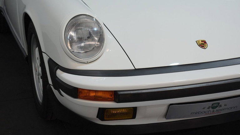 Porsche 911 Carrera 3.2 (US)