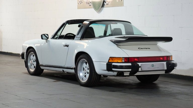 Porsche 911 Carrera 3.2 (US)