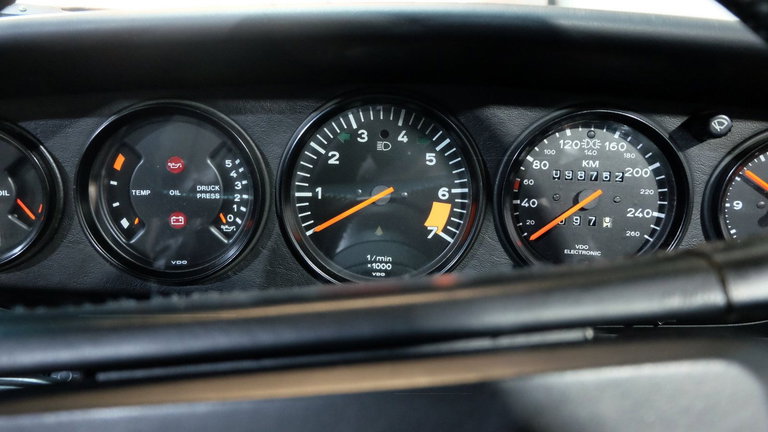 Porsche 911 Carrera 3.2 (US)