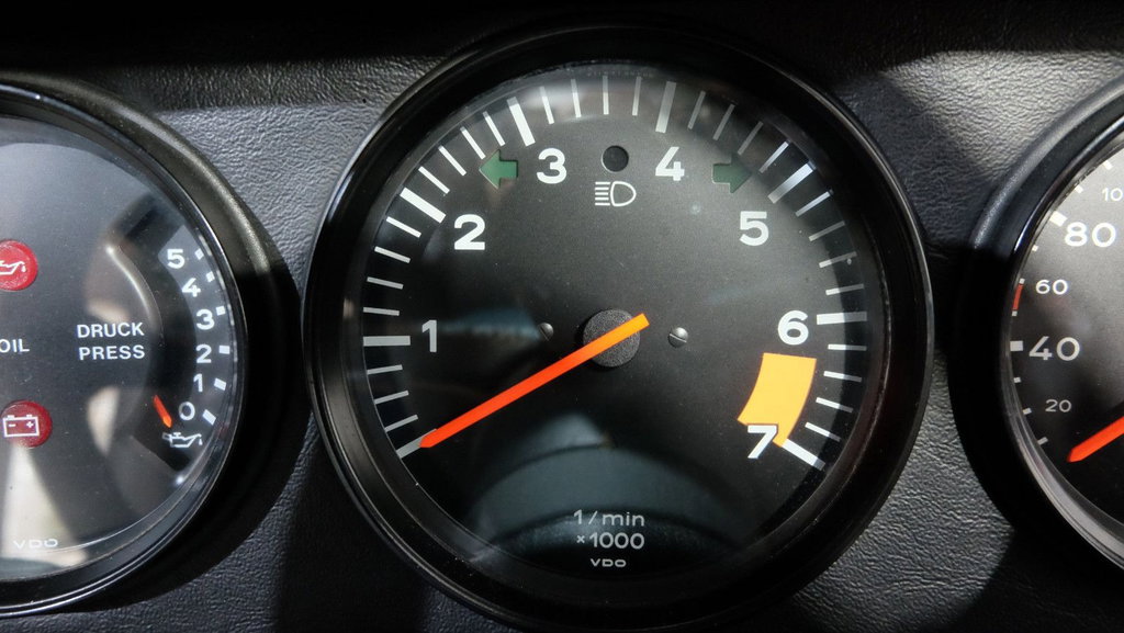 Porsche 911 Carrera 3.2 (US)