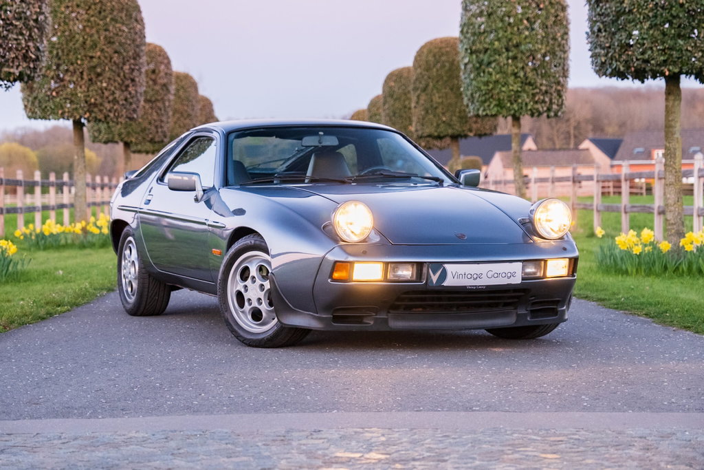 Porsche 928 S