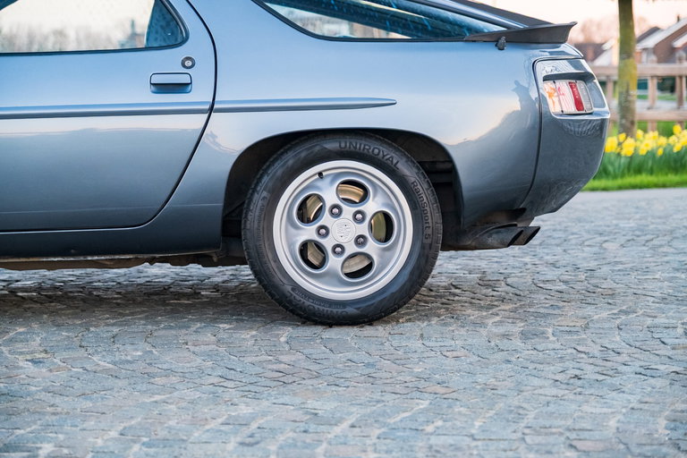 Porsche 928 S