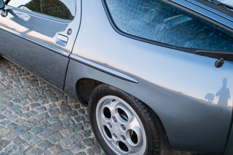 Porsche 928 S