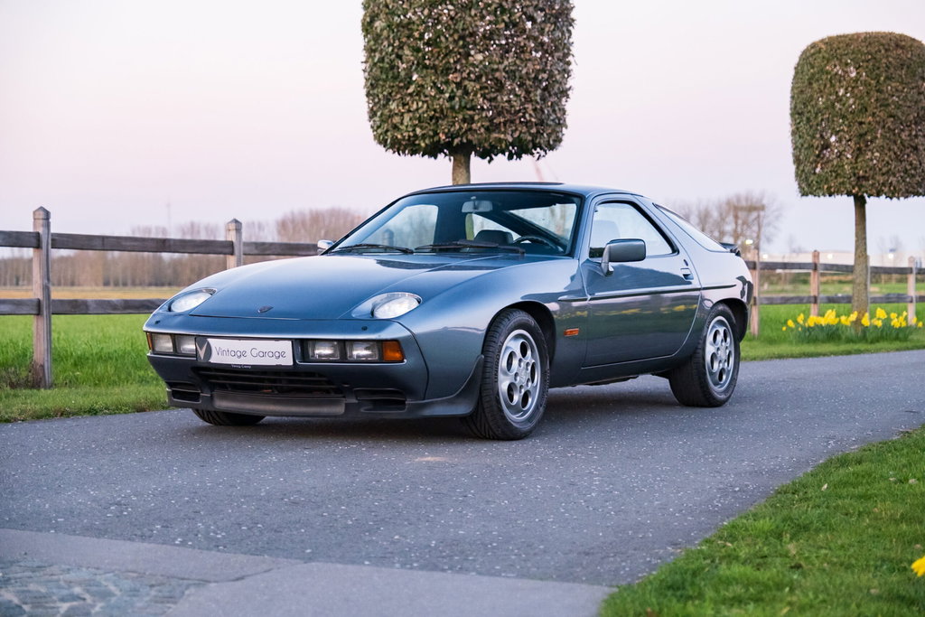 Porsche 928 S