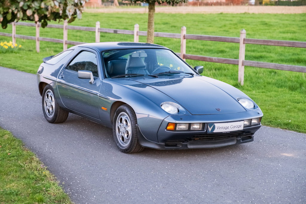 Porsche 928 S
