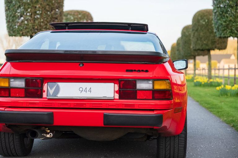 Porsche 944 Coupé