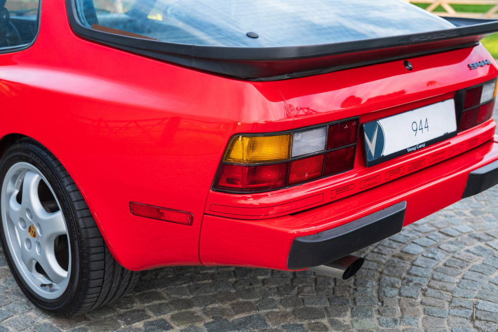 Porsche 944 Coupé