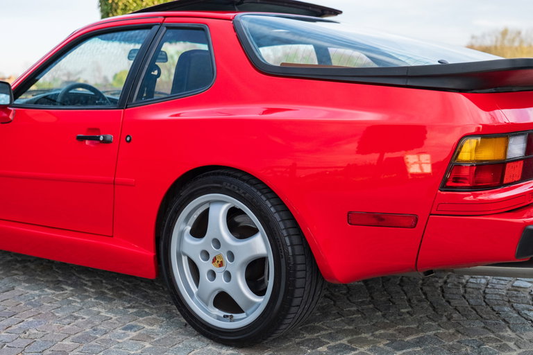 Porsche 944 Coupé