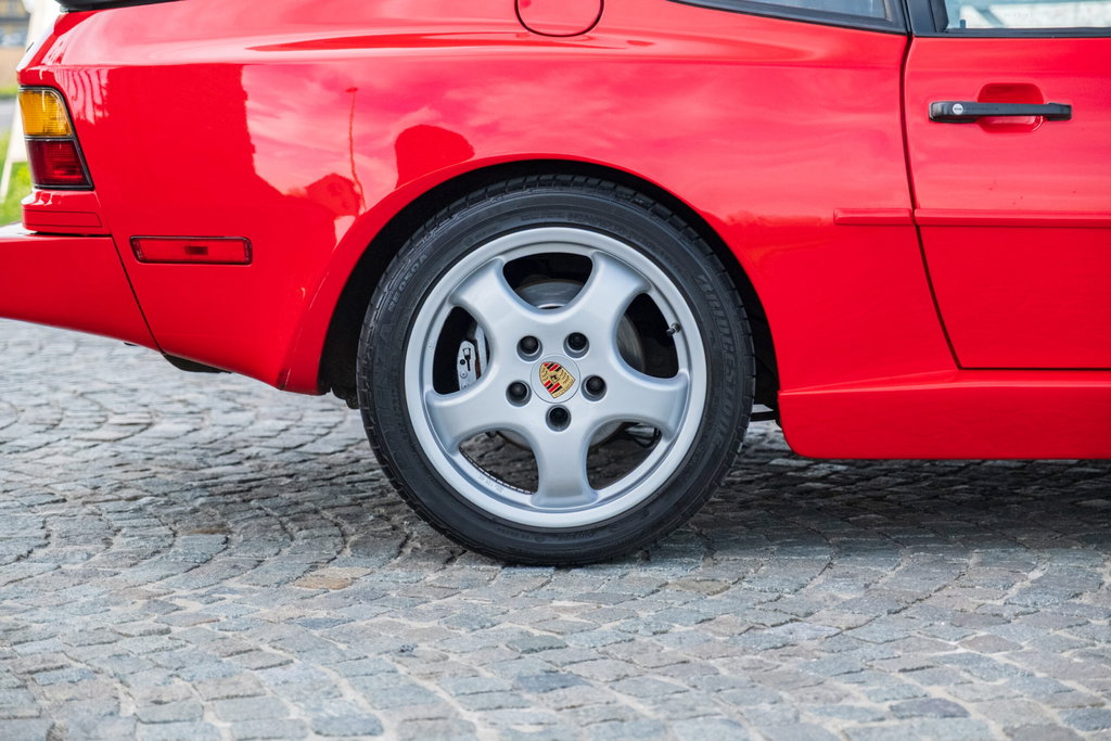 Porsche 944 Coupé