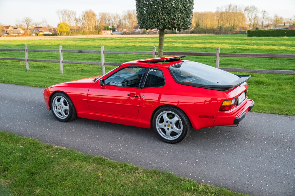 Porsche 944 Coupé