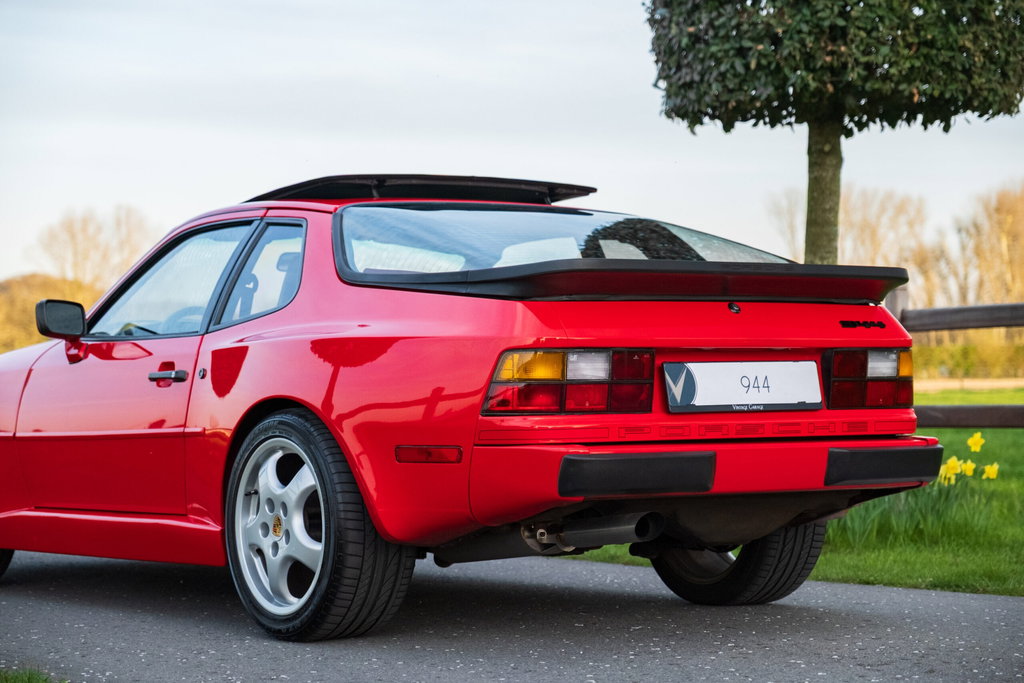 Porsche 944 Coupé