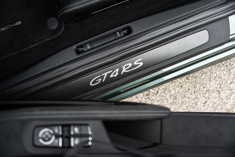 Porsche 718 Cayman GT4 RS