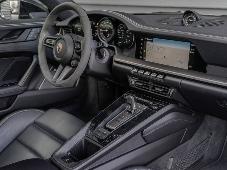 Porsche 992 Carrera GTS